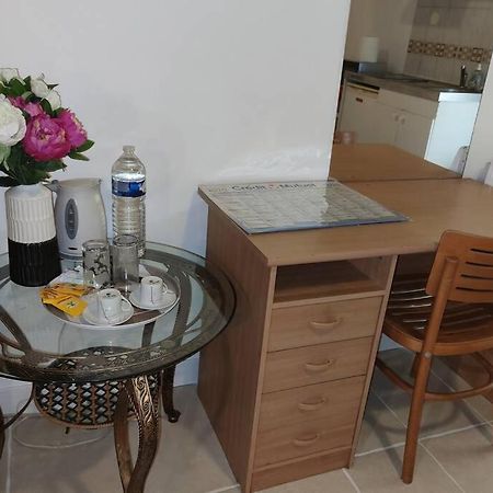 Charmant Studio - Ref Kp Montfermeil Bagian luar foto